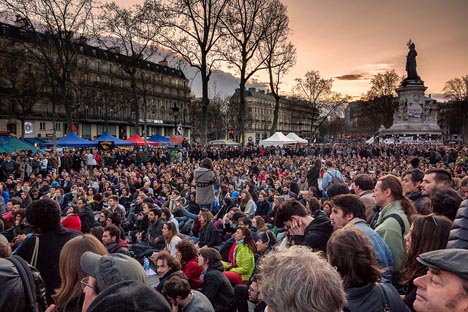 Nuit debut - uprising in Paris