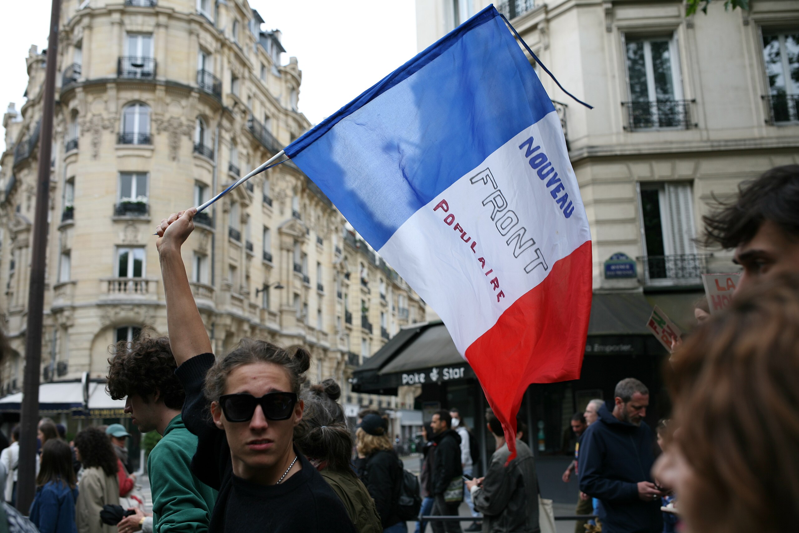 A political class gasping for breath