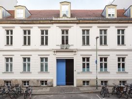 Cover for: The missing Palestinians