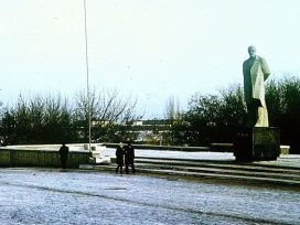 Cover for: Recovering Moldovan identity through literature